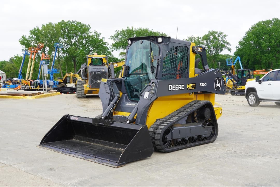 Image of John Deere 325G Primary image