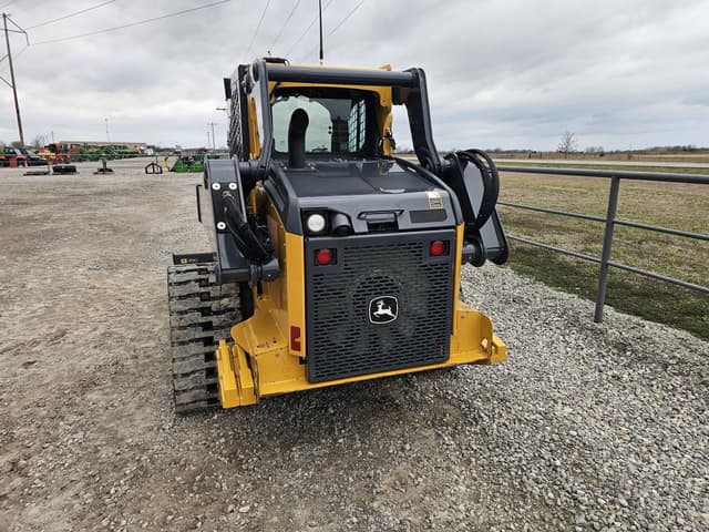 Image of John Deere 325G equipment image 4