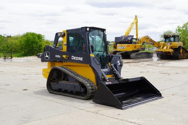 Image of John Deere 325G equipment image 3
