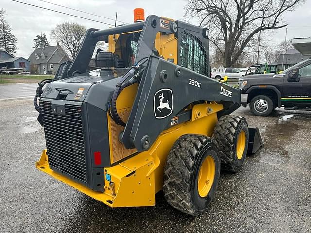 Image of John Deere 330G equipment image 2