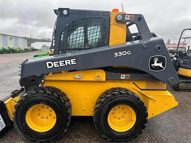 Image of John Deere 330G equipment image 4