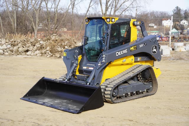Image of John Deere 331P equipment image 3