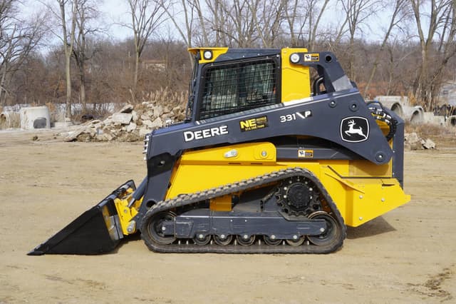 Image of John Deere 331P equipment image 2