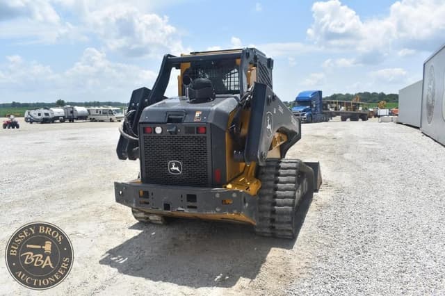 Image of John Deere 333G equipment image 4