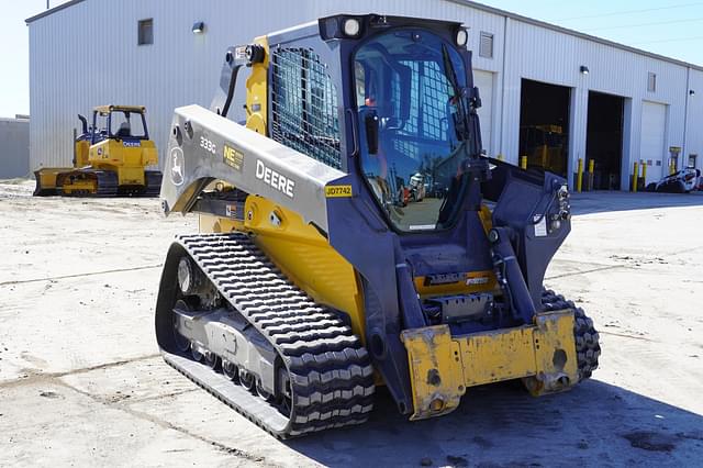 Image of John Deere 333G equipment image 4