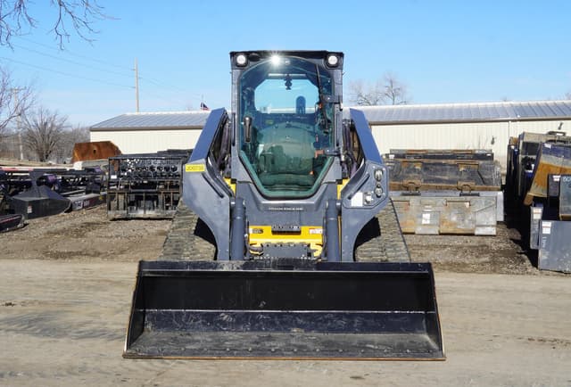 Image of John Deere 333G equipment image 4