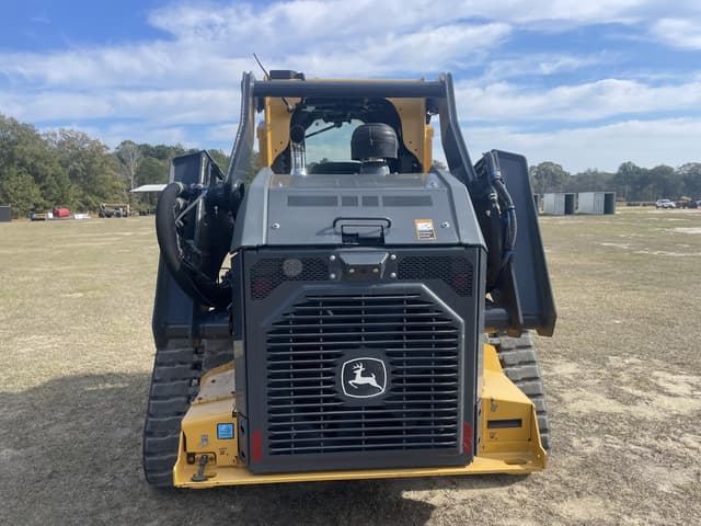 Image of John Deere 335P equipment image 3