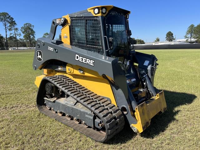 Image of John Deere 335P equipment image 4