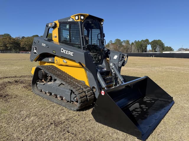 Image of John Deere 335P equipment image 3