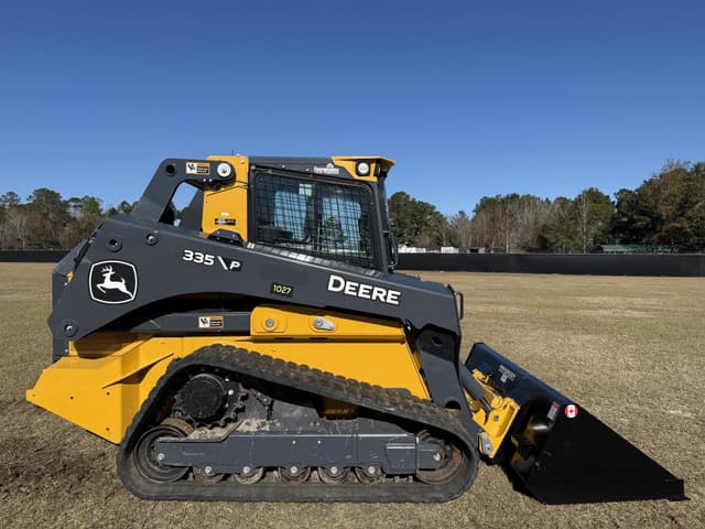 Image of John Deere 335P equipment image 4