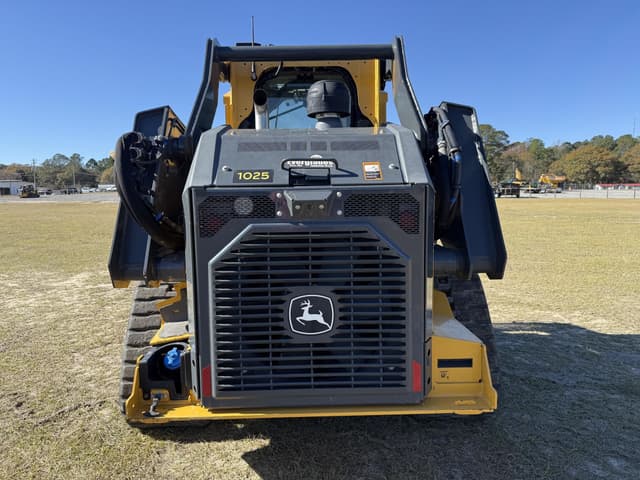 Image of John Deere 335P equipment image 3