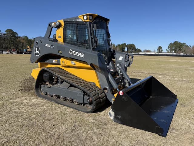 Image of John Deere 335P equipment image 4