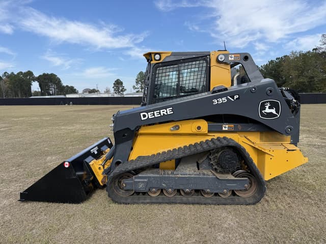 Image of John Deere 335P equipment image 1