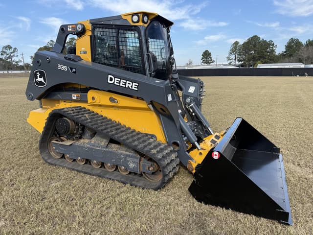 Image of John Deere 335P equipment image 4