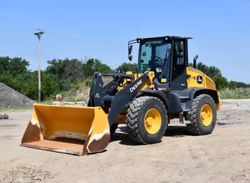 Main image John Deere 344E