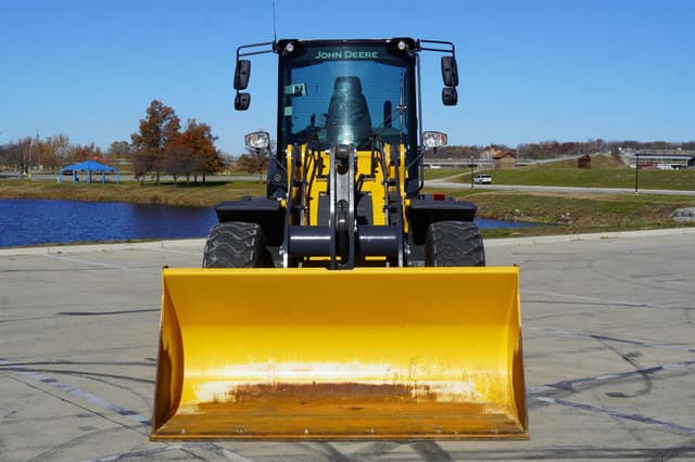 Image of John Deere 344P equipment image 3