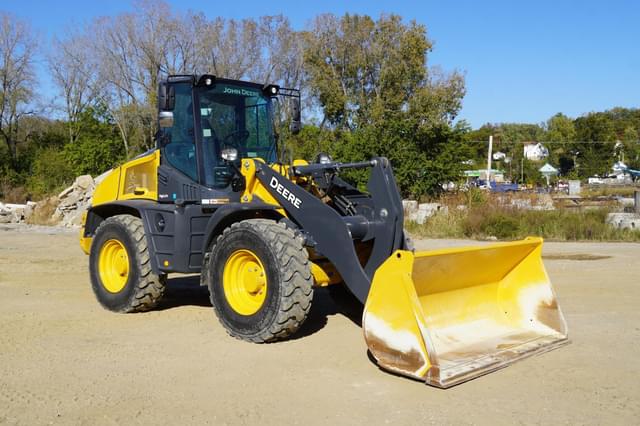 Image of John Deere 334P equipment image 3