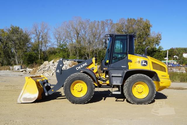 Image of John Deere 334P equipment image 1