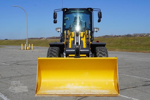 Image of John Deere 344P equipment image 3