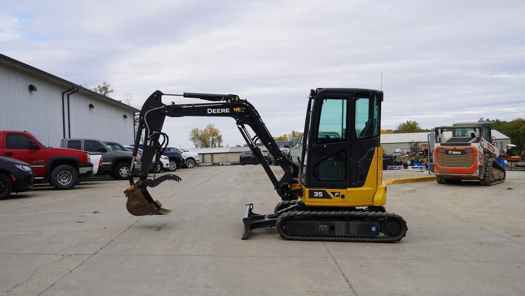 Image of John Deere 35P Primary image