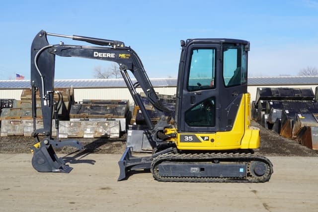 Image of John Deere 35P equipment image 1