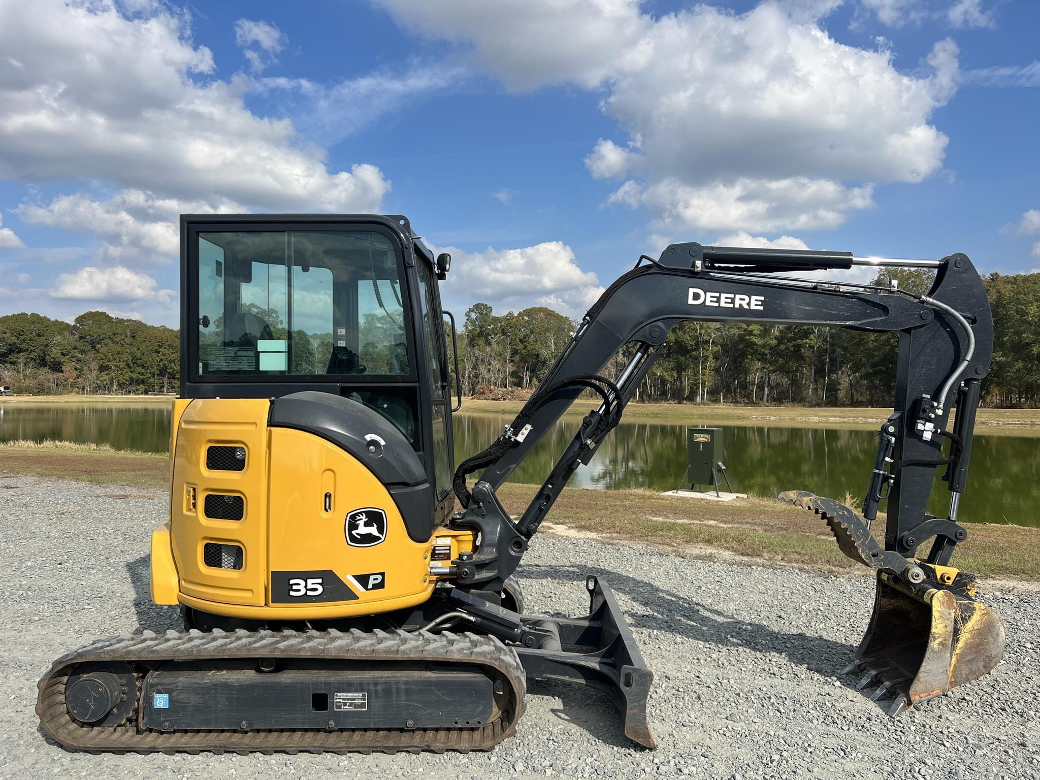 2024 John Deere 35P Equipment Image0