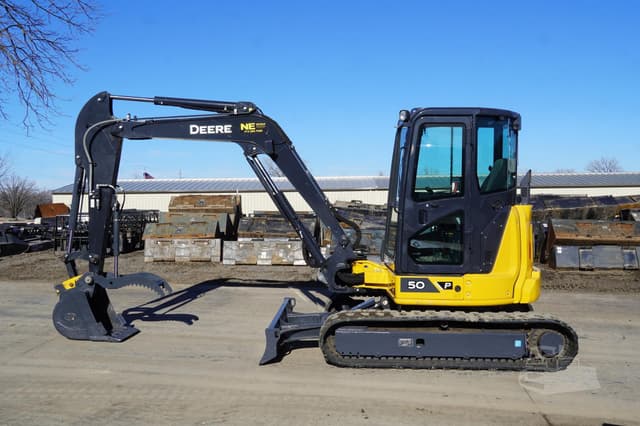 Image of John Deere 50P equipment image 2