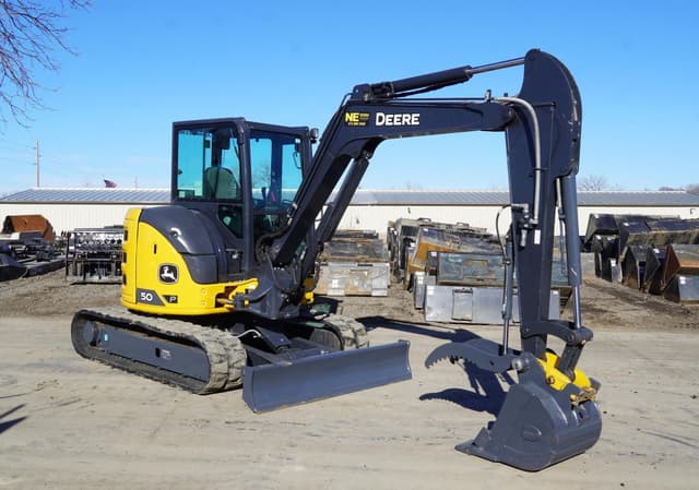 Image of John Deere 50P equipment image 4