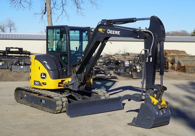 Image of John Deere 50P equipment image 4