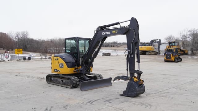 Image of John Deere 60P equipment image 4