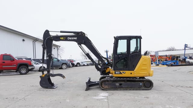 Image of John Deere 60P equipment image 1