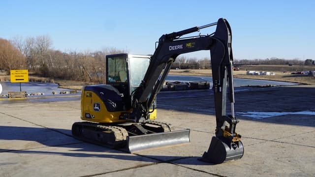 Image of John Deere 60P equipment image 3