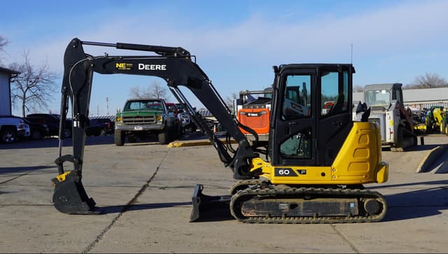 Image of John Deere 60P equipment image 1