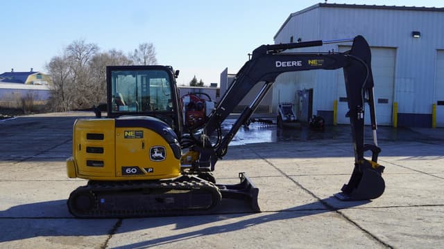 Image of John Deere 60P equipment image 4