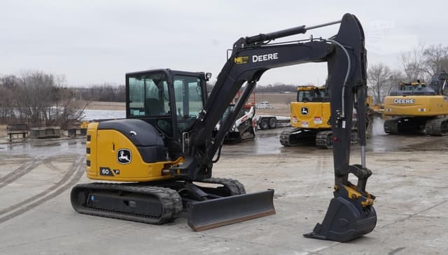 Image of John Deere 60P equipment image 4