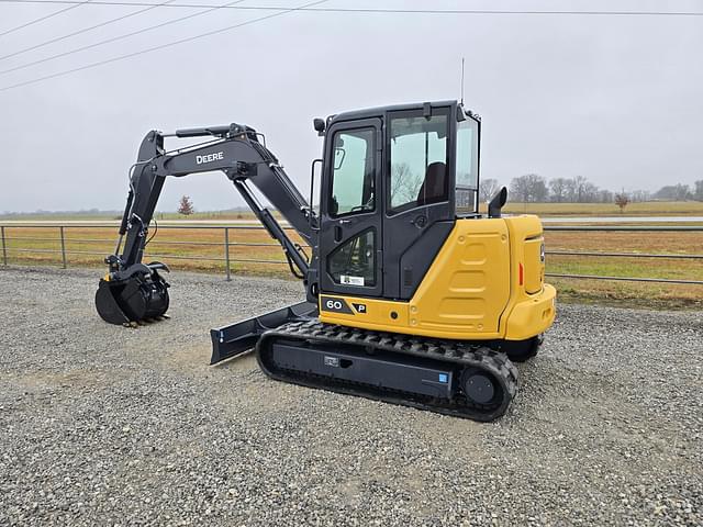 Image of John Deere 60P equipment image 3