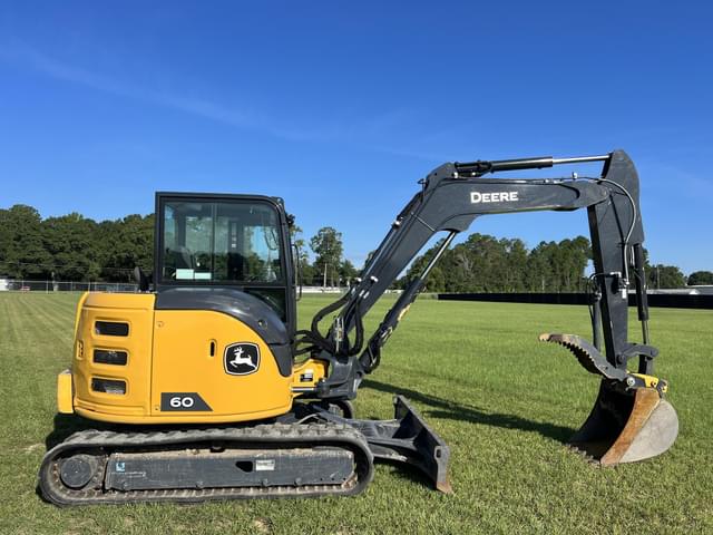 Image of John Deere 60P equipment image 3