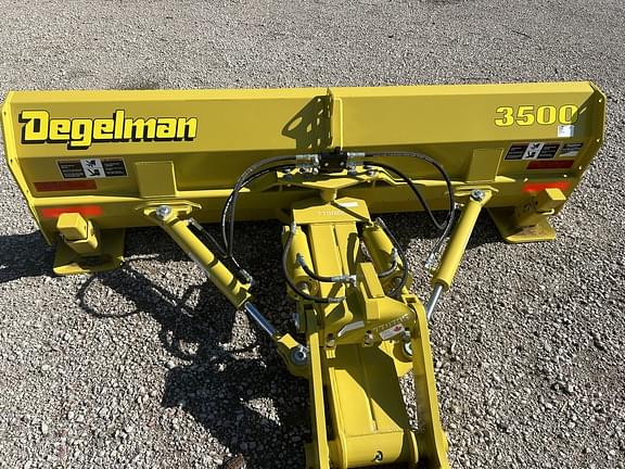 Image of Degelman 3500 equipment image 2