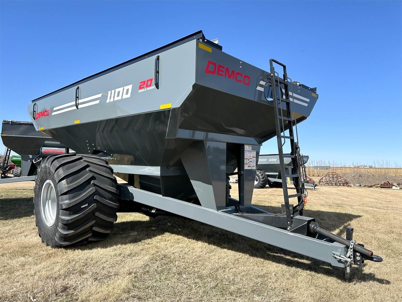 2024 Demco 1100 Equipment Image0