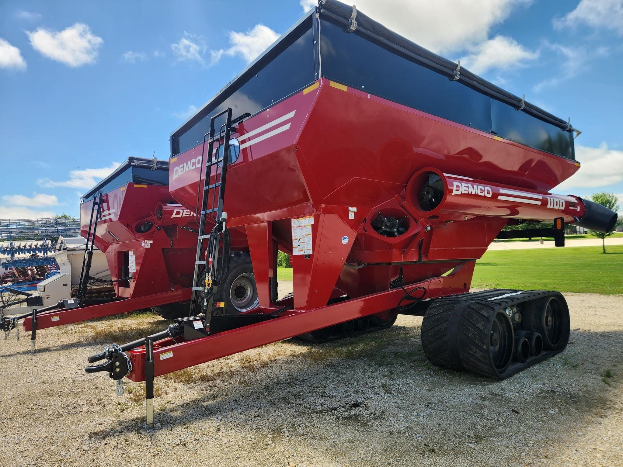 2024 Demco 1100 Equipment Image0