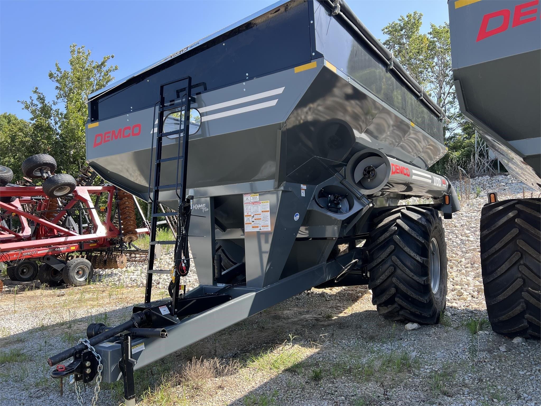 2024 Demco 1100 Equipment Image0