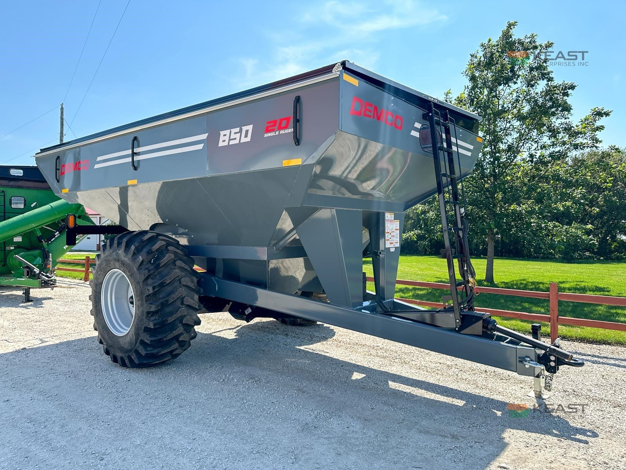 2024 Demco 850 Equipment Image0