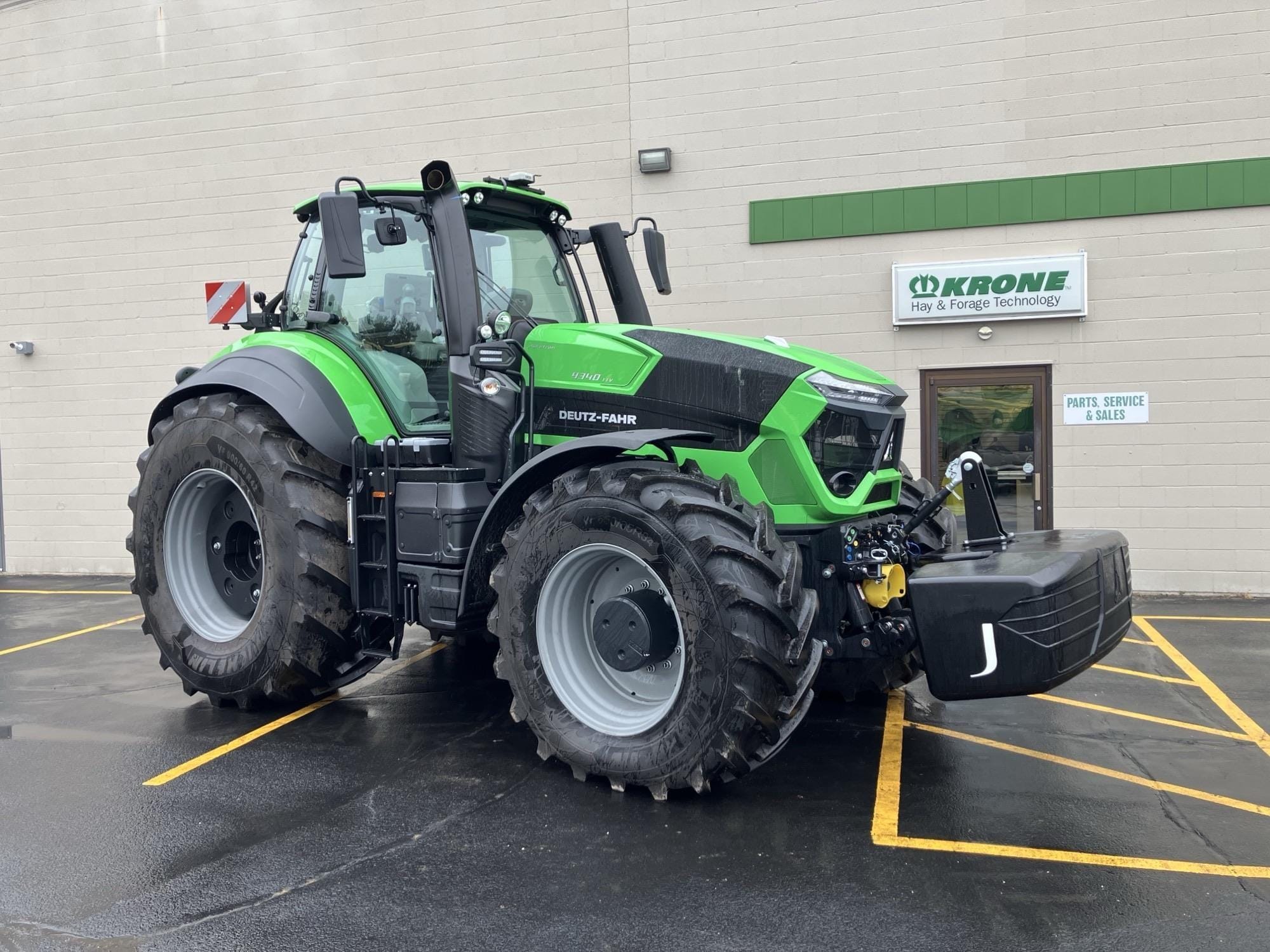 2024 Deutz-Fahr Agrotron 9340 TTV Equipment Image0