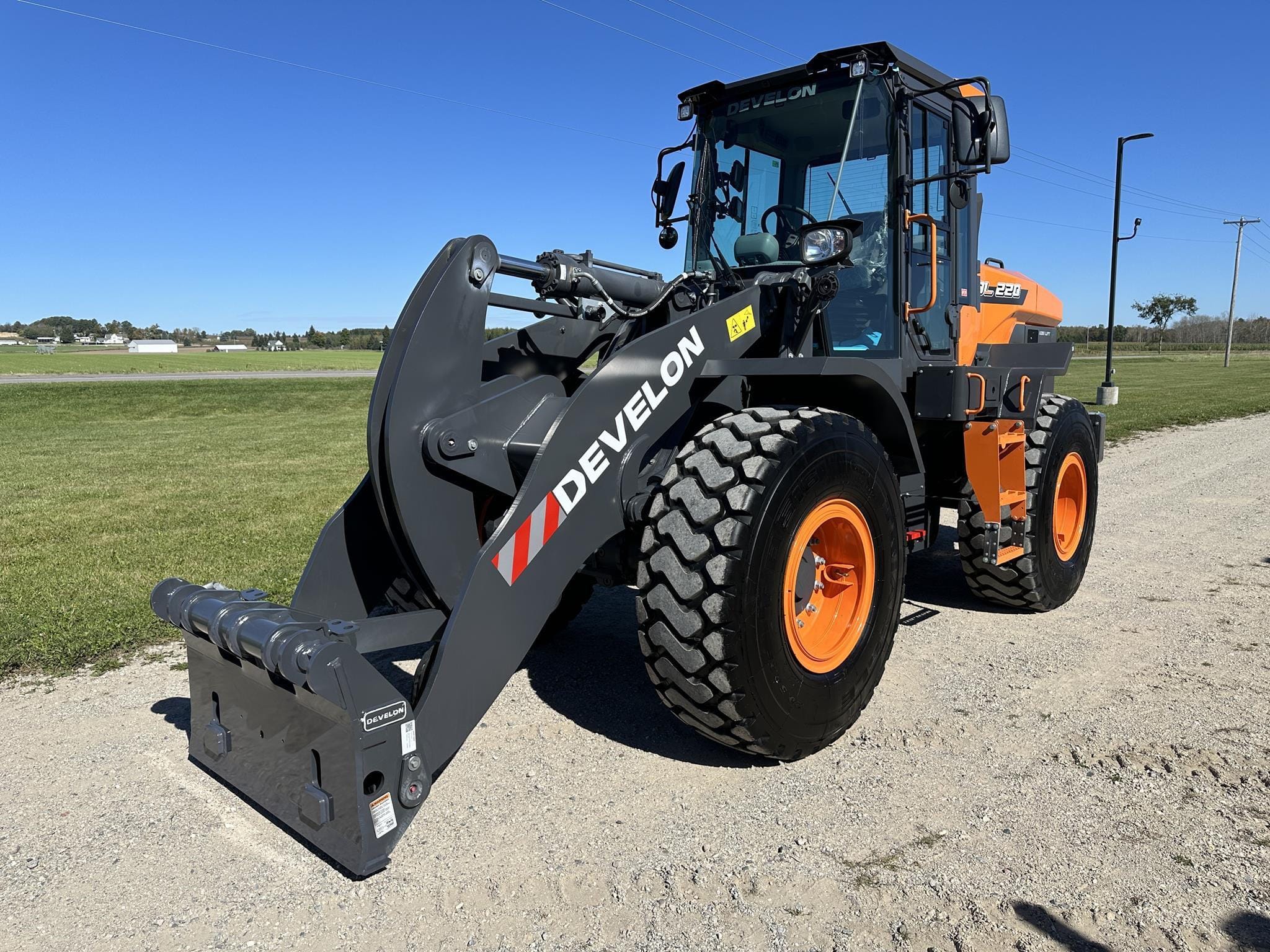 2024 Develon DL220-7 Equipment Image0