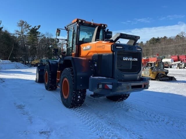 Image of Develon DL250-7 equipment image 4