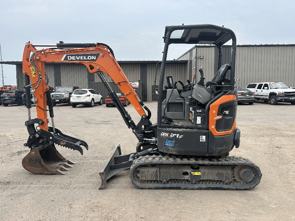 2024 Develon DX27Z-7 Equipment Image0