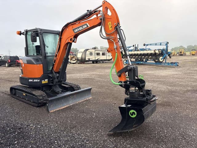 Image of Develon DX35Z-7 equipment image 4