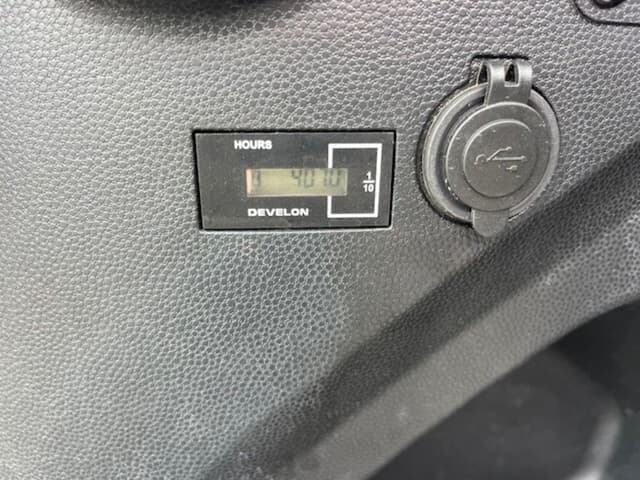 Image of Develon DX89R-7 equipment image 3
