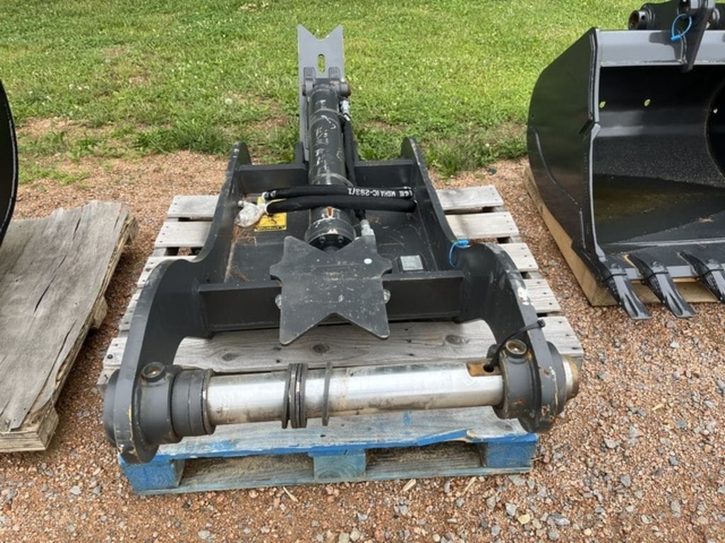 Main image Develon Hydraulic Thumb