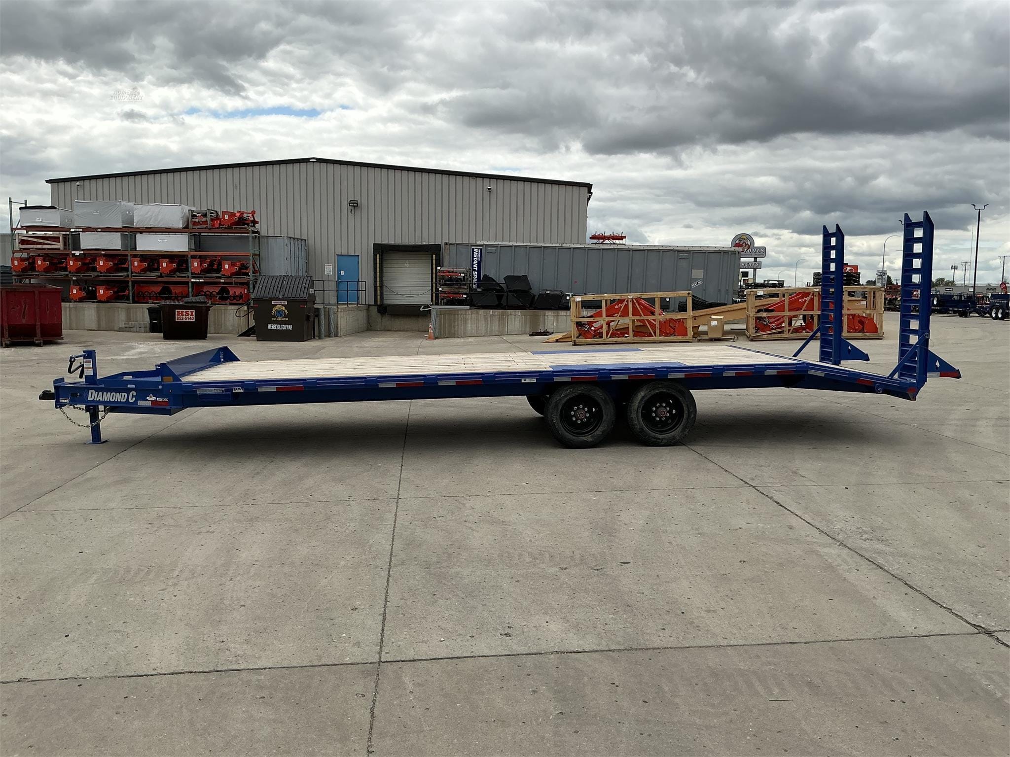 2024 Diamond C DEC Equipment Image0